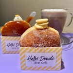 Hello! Donuts - ブラウンチーズドーナツ、クレームブリュレドーナツ