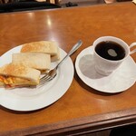 ヤマモト - たまごトーストとジャワロブスター