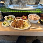 定食屋スシコウ - 国産豚にんにくスタミナ焼き定食1200円