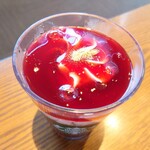 スターバックス コーヒー - ルージュオペラフラペチーノ(790円)