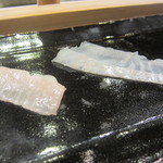 すし匠 - 平目とエンガワ