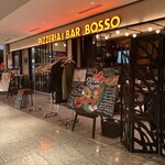 PIZZERIA E BAR BOSSO - オープンな客席