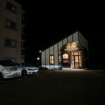 サラマンジェ・ヒロ - 外観