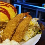 レストラン＆バー オズ - エビフライ3本＆ポテトサラダ