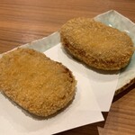 長門焼鳥 水炊き ふくの鳥 - 昭ちゃんコロッケ 1個230円