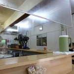 大勝軒 - '13/12/29 開店時の店内‥既に先客が啜っているｗ