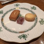リストランテ カーサ瀬戸内 - 小菓子(フィナンシェ、サブレ)