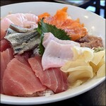 レストラン＆バー オズ - 海鮮丼はらぺこレベル3・酢飯のみレベル5