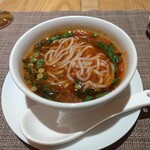 fu-fu shisen - 自家製火鍋汁の酸辣湯麵