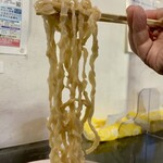 らー麺　Do・Ni・Bo - ビロビロ太麺をリフトUP⤴️