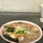 らー麺　Do・Ni・Bo - 朝ラー全のせ950円を太麺に変更50円