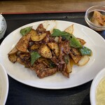 中華料理 唐韻 - とり肉とじゃが芋のみそ炒め （日替定食）