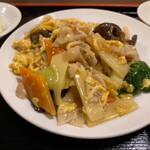 Ganso Kamiyaki Horumosa - 豚肉と野菜と卵の醤油炒め