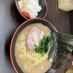 横濱家系ラーメン 勝鬨家 - 