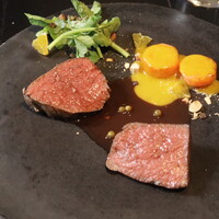 ラ・ボンヌターブル - 蝦夷鹿藁焼き
