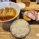 だし麺屋 ナミノアヤ - 