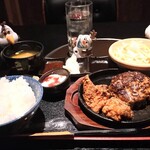 Yakiniku Torahachi - ハンバーグから揚げ定食　1600円（ご飯大）