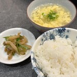 233664577 - ご飯、玉子スープ、搾菜