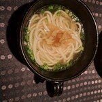 瀬里奈 - しゃぶしゃぶのスープで調理した長崎県産の五島うどんです。