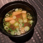 瀬里奈 - 葱と油揚げの入った味噌汁です。