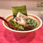 Haiden Kokko Fakutori Senritsu No Wakomachika - 貝出汁醤油ラーメン