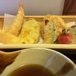 Te Uchi Soba Dokoroni Hachiya - 天ぷら蕎麦
