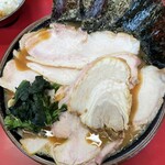 豚骨醤油ラーメン 王道家 - 