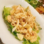 ビストロ アン ファミーユ - ツナとマカロニサラダ