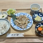 Anchisuteki Tororo Mugimeshi Butamaru - 