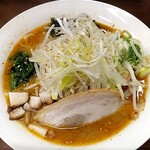 らーめん蔵花 - 味噌らーめん　800円と、中盛り100円