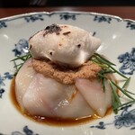 奈良屋町 青 - 下関産天然虎河豚4.5kg 上から白子、あん肝ペースト、てっさ、てっぴ、ポン酢風タレと共に