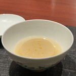 奈良屋町 青 - 源助大根と天然虎河豚とコンソメ出汁の餡かけ