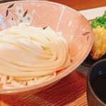 Udon Tsurukoshi - つるつるなめらかな麺