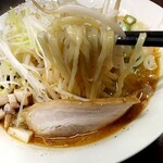 らーめん蔵花 - 麺も美味しい。