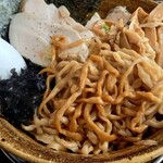 Menya Aoi - 平太縮れ麺、鶏チャーシュー
