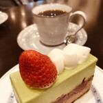 Kafe Paurisuta - ピスタチオとチョコレートのケーキ、パウリスタオールドとのケーキセット