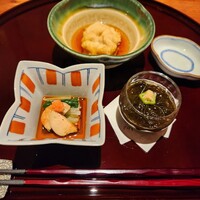 あらまさ 別館 - 先付け、あん肝ポン酢、もずく酢、白子の唐揚げ