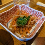 うどん宮武 - コレが美味い！金平牛蒡ではなくゴボウサラダです。中華寄りの醤油味。食べたことないけどすごく美味い！