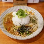 Sumibi Kushiyaki Tsujidou Nomiba Taiyou - 3種がけカレー　ご飯Lサイズ