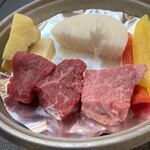 Sumoto Onsen Kagetsukan - 牛肉の蒸し焼き　焼く前