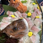 洲本温泉　海月館 - 料理写真:鯛と伊勢エビの舟盛り