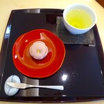 茶のちもと - 練り切り 梅、お煎茶