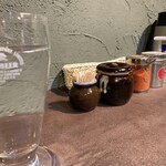 カタカナ トメジ - 