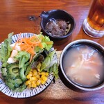 Okinawa Izakaya Ashibina - セットのサラダバー、スープバー、小鉢