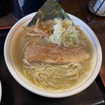 東日本ラーメン研究所 - 濁りダシ煮干醤油850円