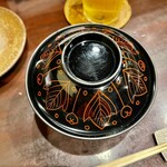 酒亭 田中 - お通しは椀物からスタート　毎回違うので本当に楽しみ