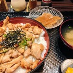 焼き肉専門店 成屋 - かしわバター丼