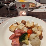 湯島天神横ラクレットグリル チーズ料理＆スイスワインのお店 - 