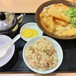 牧のうどん - ごぼう天うどんに丸天トッピングとかしわ飯