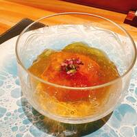 銀座 大石 - 定番料理
                    カリフラワー
                    北海道のムラサキウニ
                    コンソメジュレ